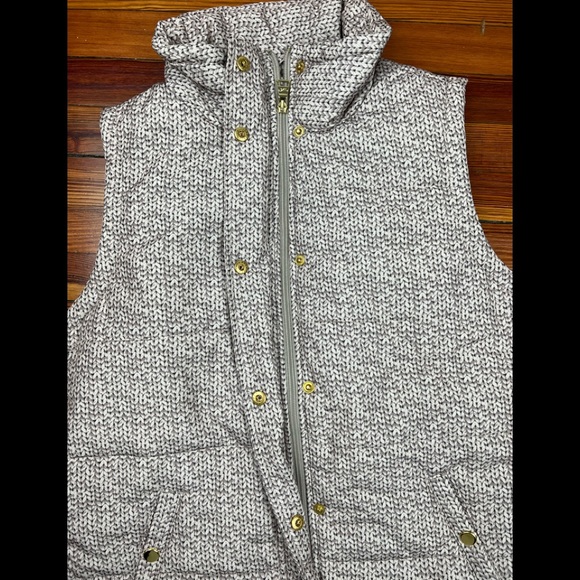 Style & CO Puffer Vest - Picture 5 of 12